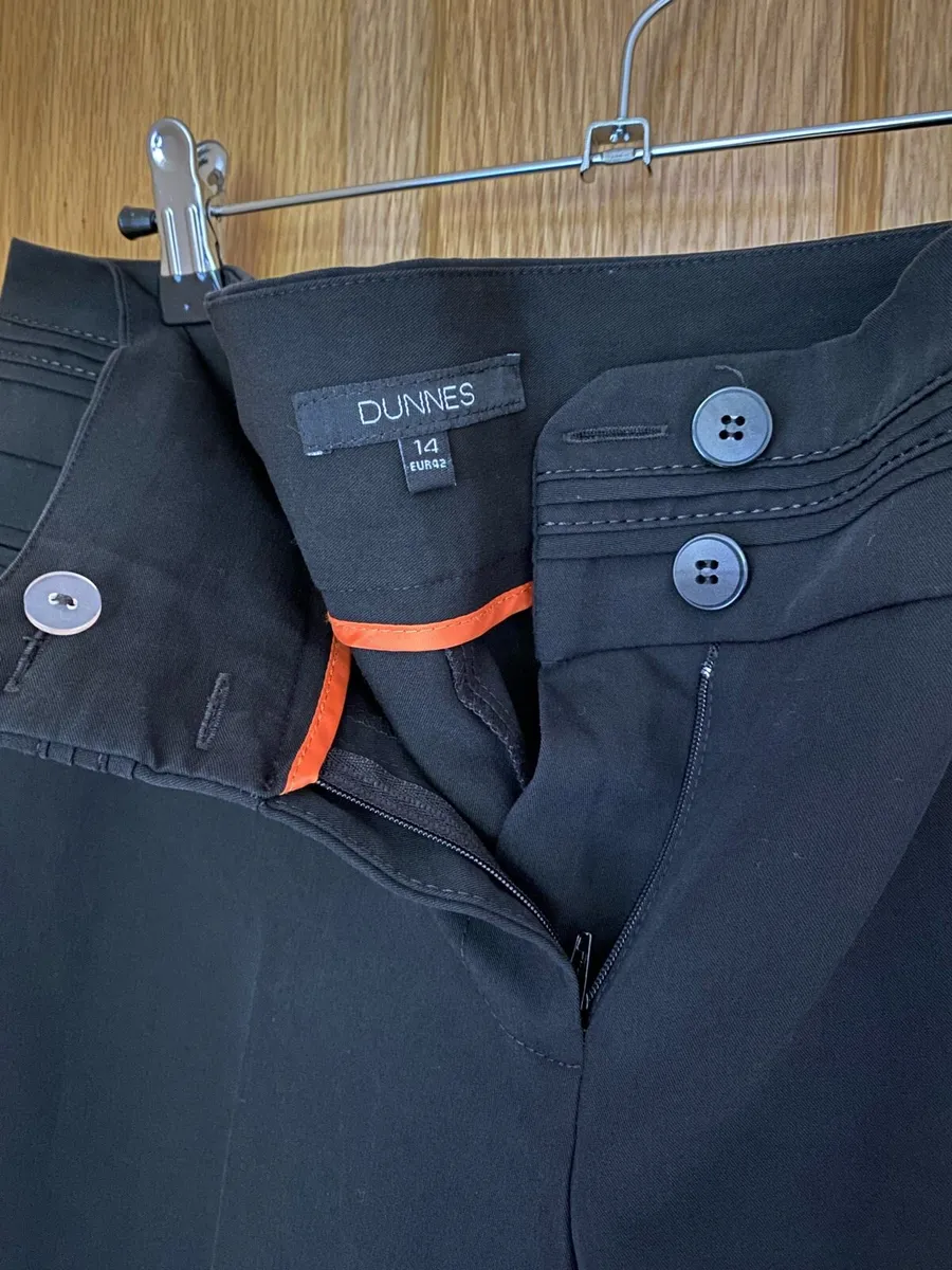 Women’s Casual Black Trousers by Dunnes /size 14 - Image 2