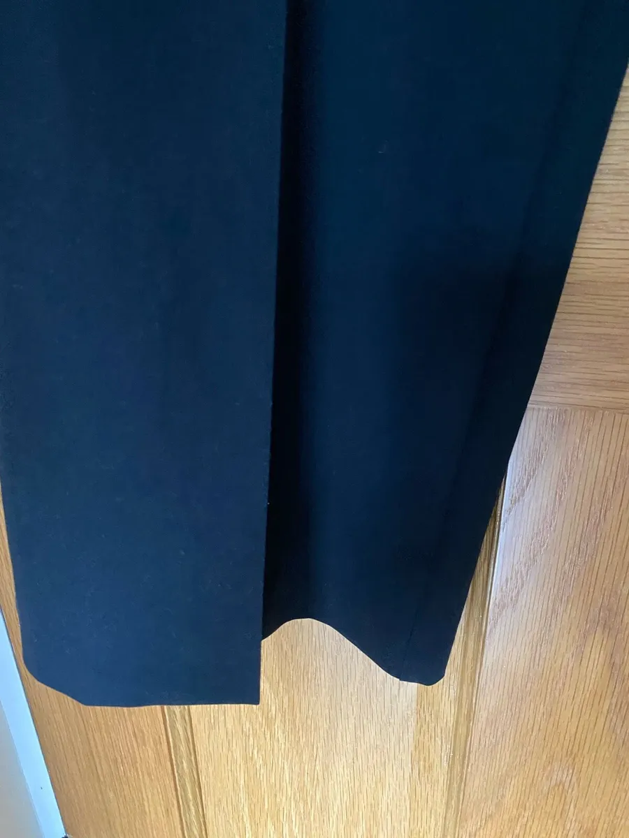 Women’s Casual Black Trousers by Dunnes /size 14 - Image 3