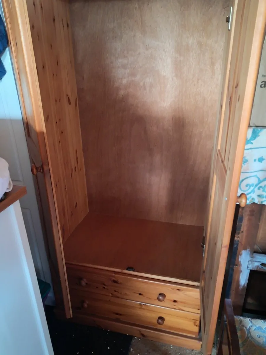 Wardrobe - Image 2