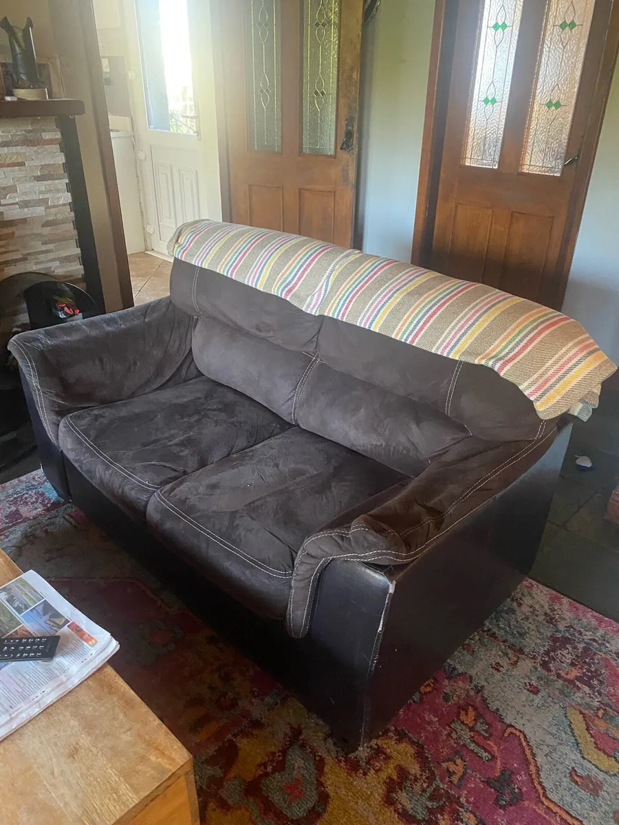 Free sofas - Image 3