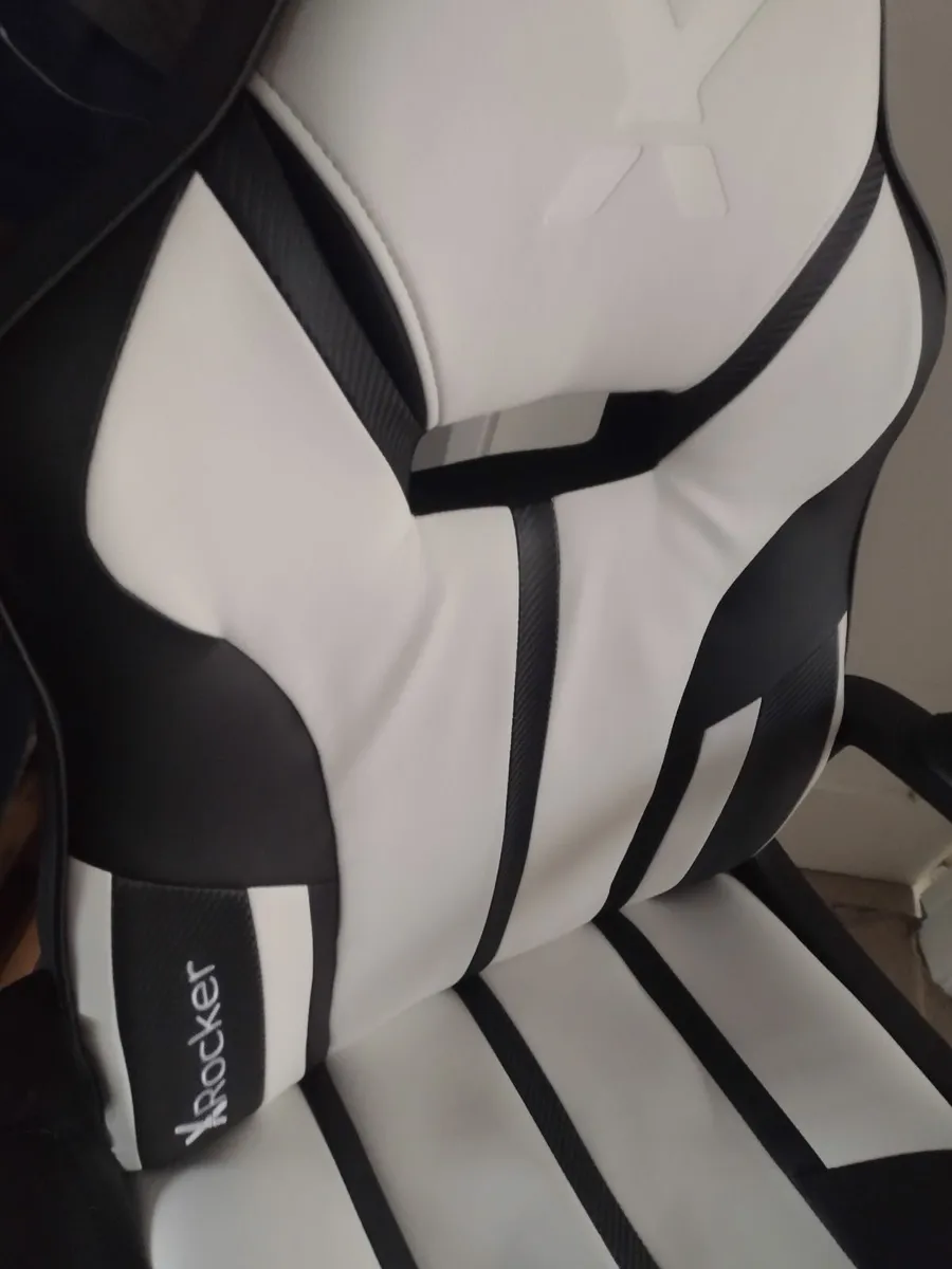 As new Comfortable office chair/gaming chair - Image 3
