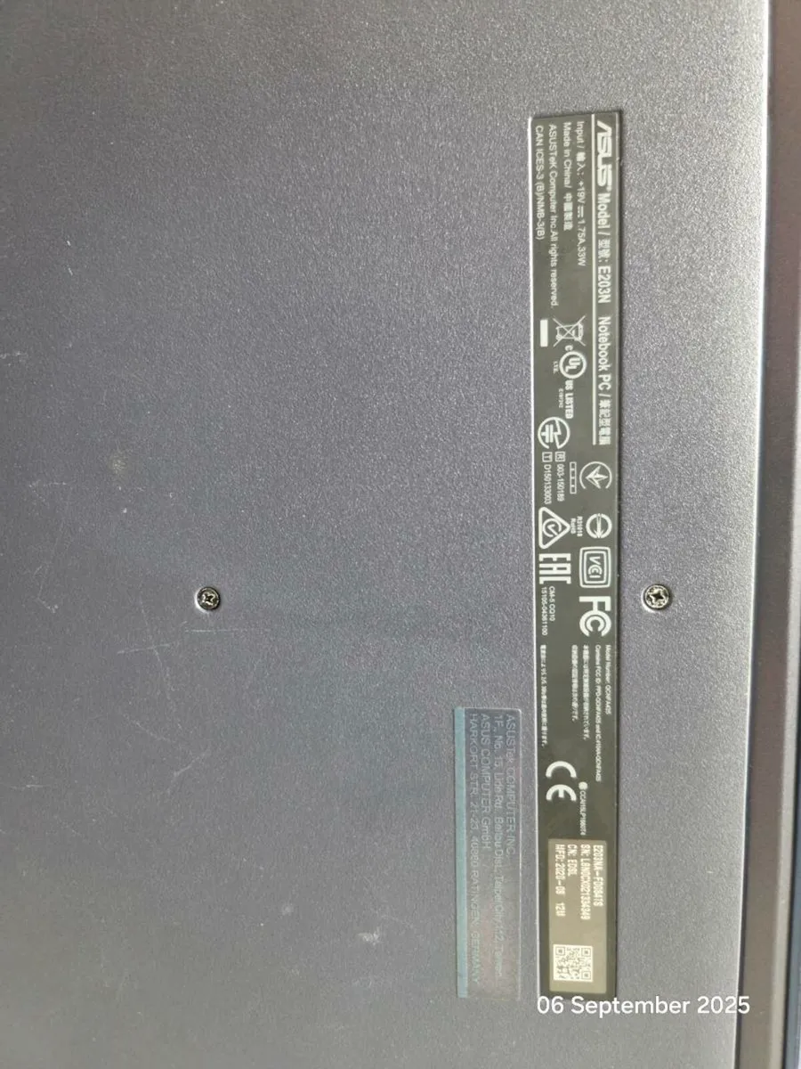 Asus laptop - Image 3