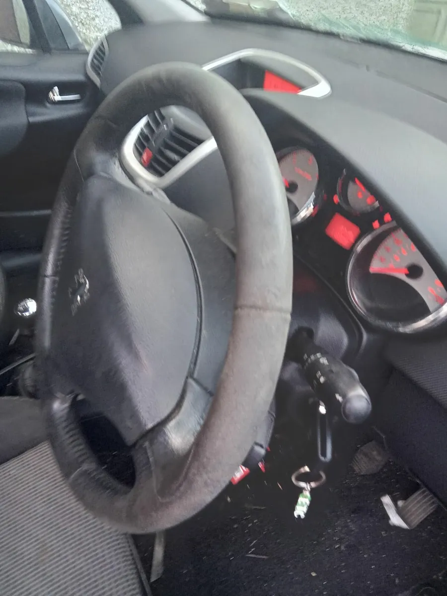 Peugeot 207 2010 - Image 3