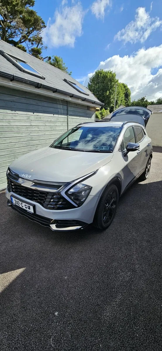 Kia Sportage Anniversary Edition Plug-in Hybrid - Image 1