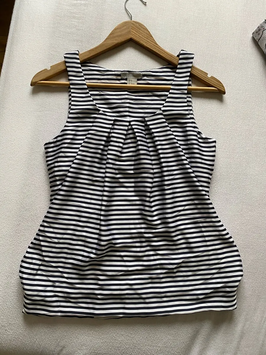 H&M Elegant Navy Blue White Striped Vest Top - Image 4