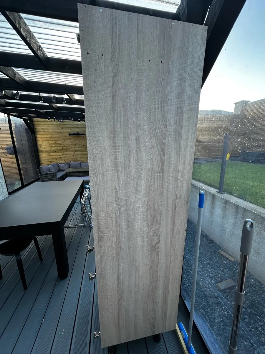 Integrated fridge freezer cabinet unit - Image 2