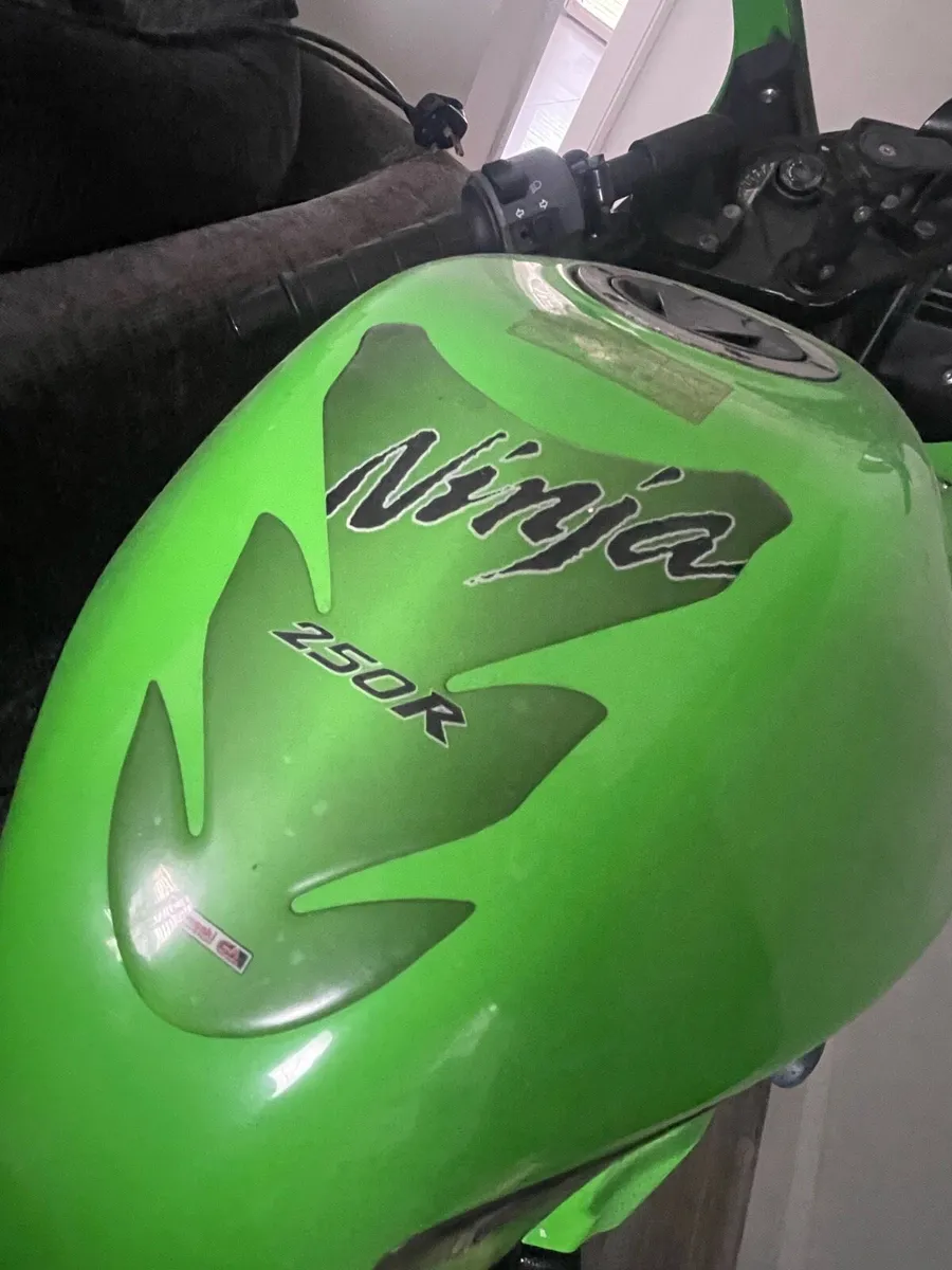 Kawasaki 250r - Image 2