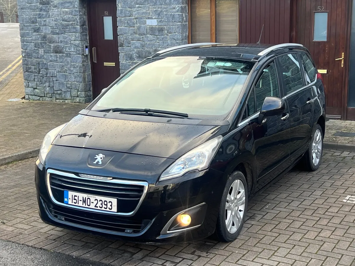 PEUGEOT 5008 7 SEATS - Image 4