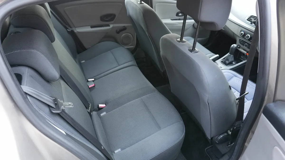 Renault Megane 2010 - Image 2