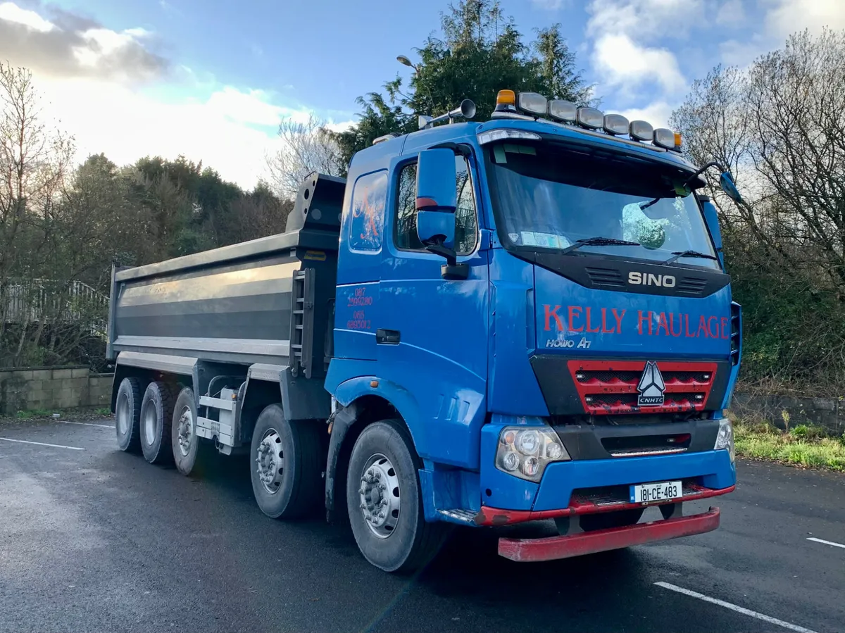 2018 SINOTRUK 5 Axle - Image 1