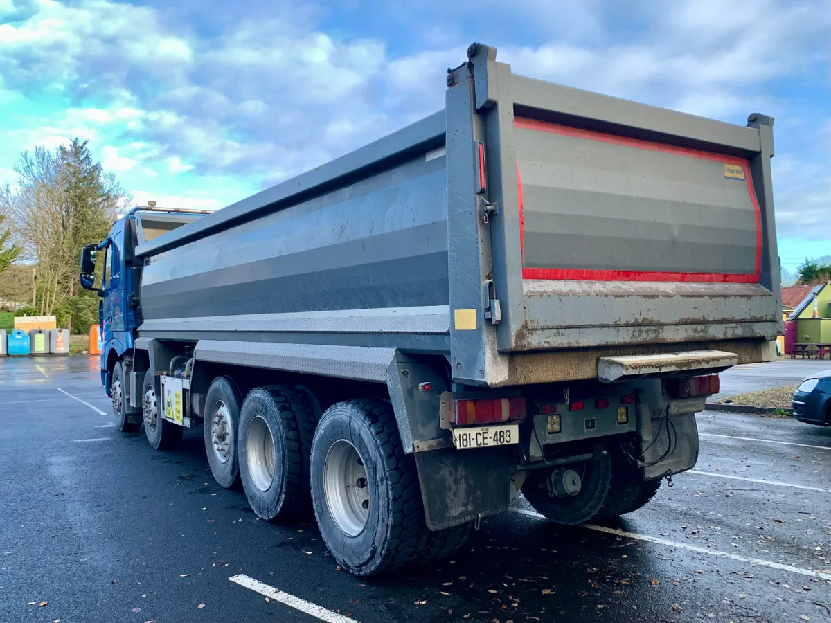 2018 SINOTRUK 5 Axle - Image 2