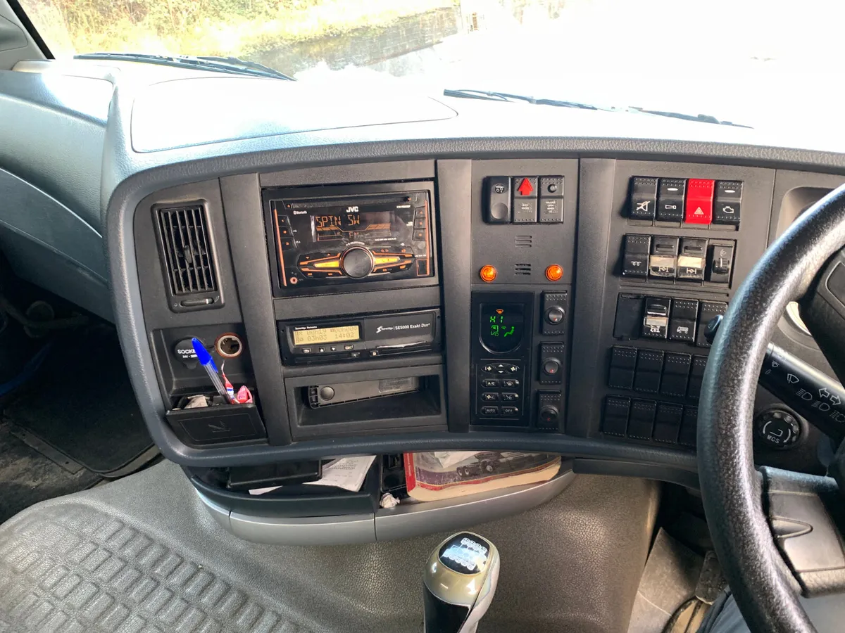 2018 SINOTRUK 5 Axle - Image 3