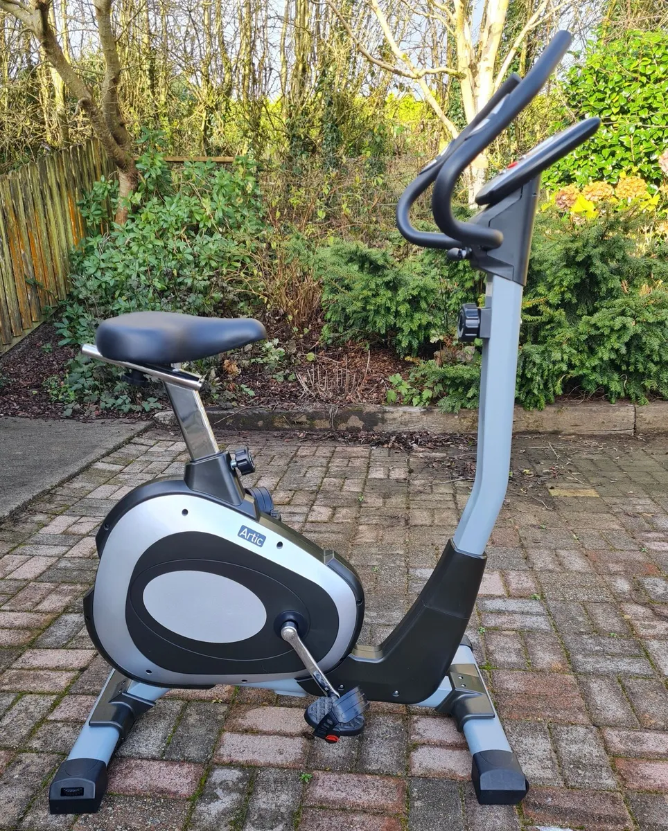 exercise bicycle - Image 1