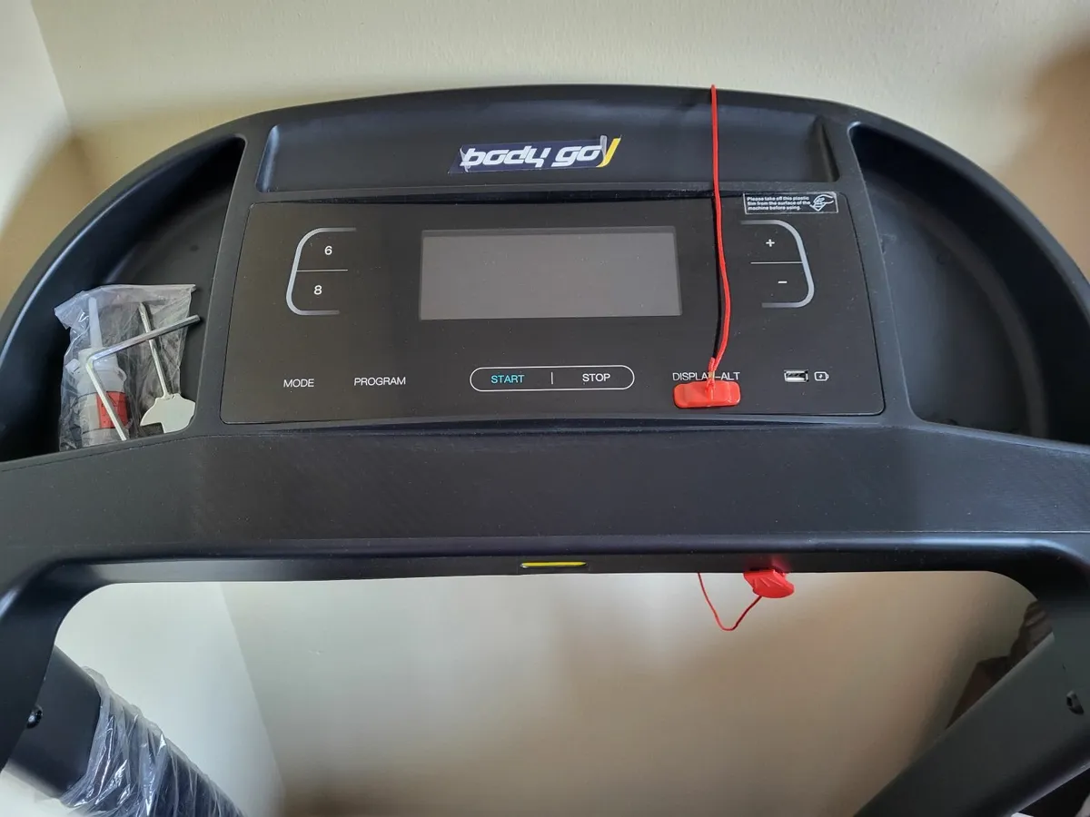 Treadmill - Image 4