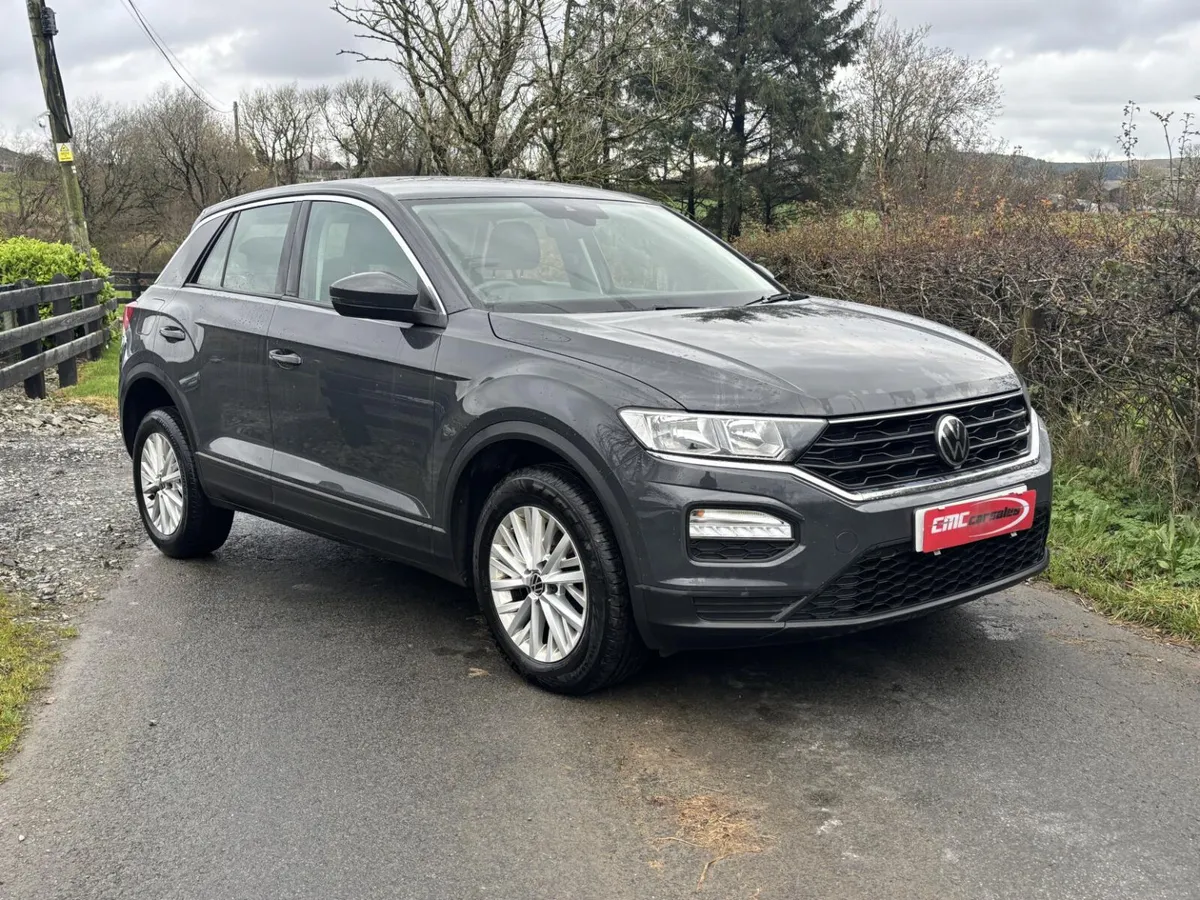 Volkswagen T-Roc 2021 - Image 1