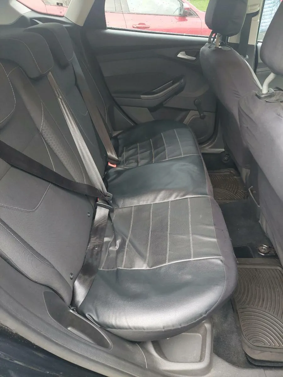 Ford Focus Zetec - Image 2