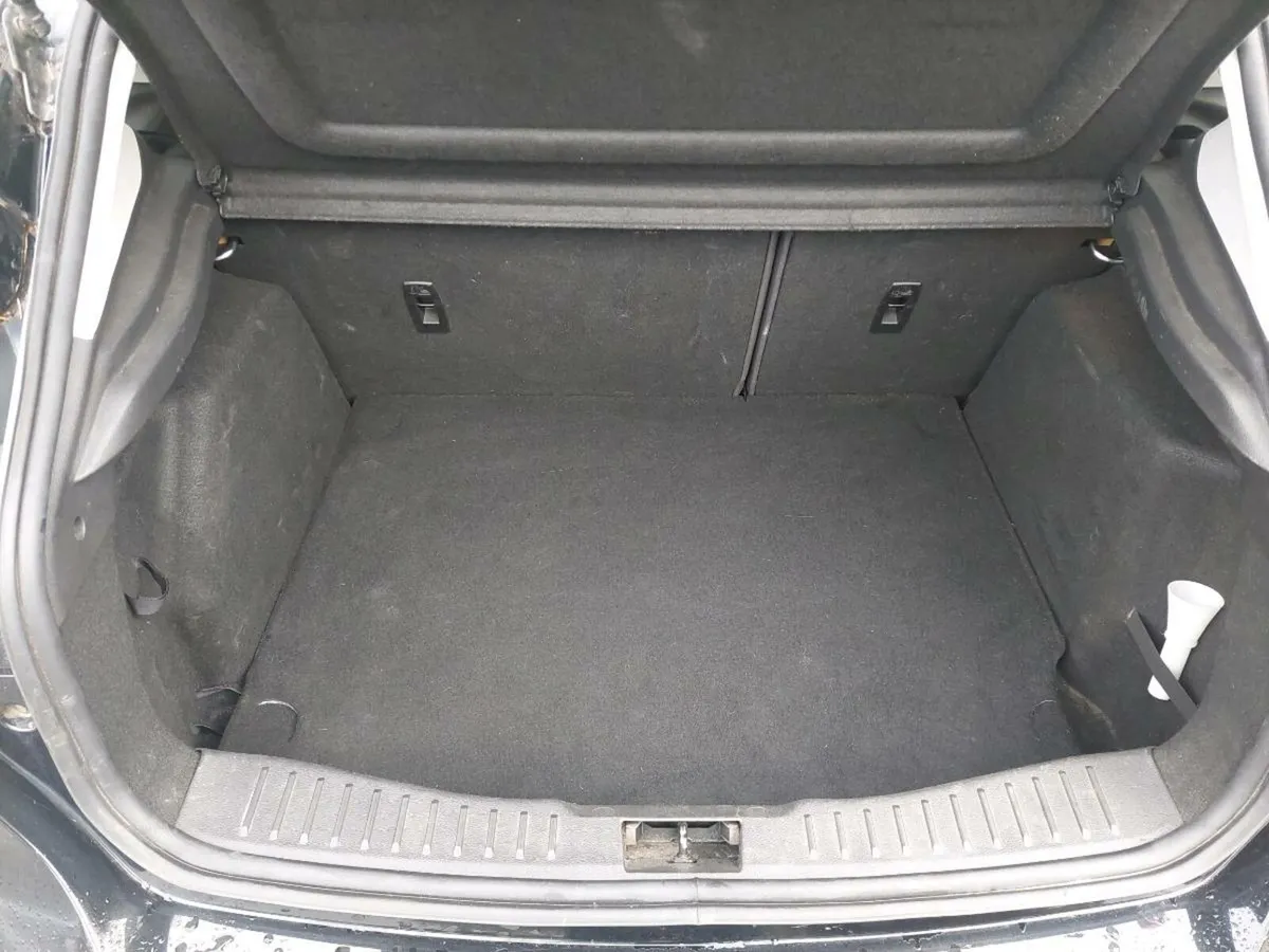 Ford Focus Zetec - Image 3