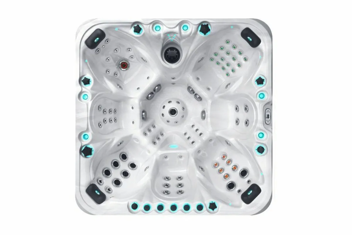 Passion Spas Excite – Nearly New Luxury Hot Tub - Image 3