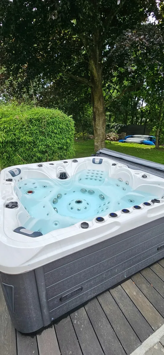 Passion Spas Excite – Nearly New Luxury Hot Tub - Image 4