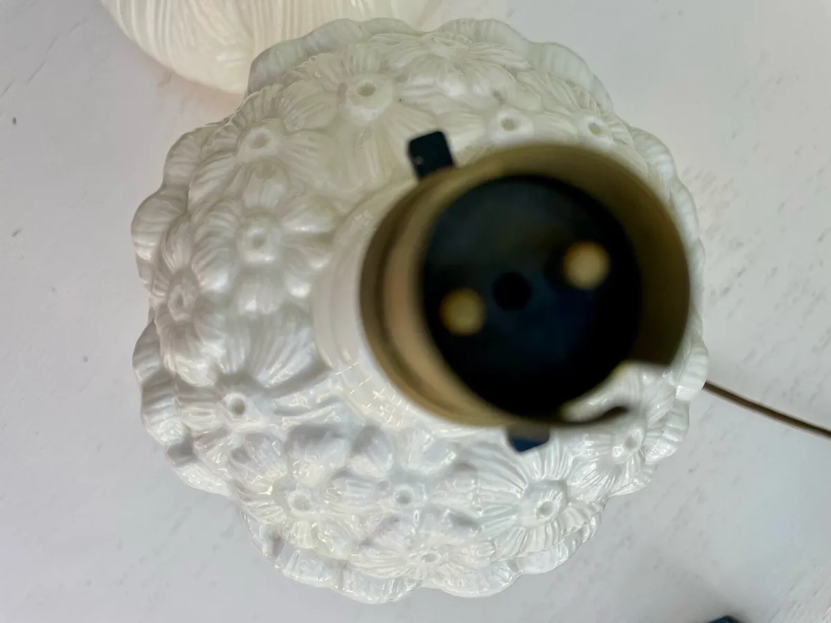 Belleek Table lamp - Image 4