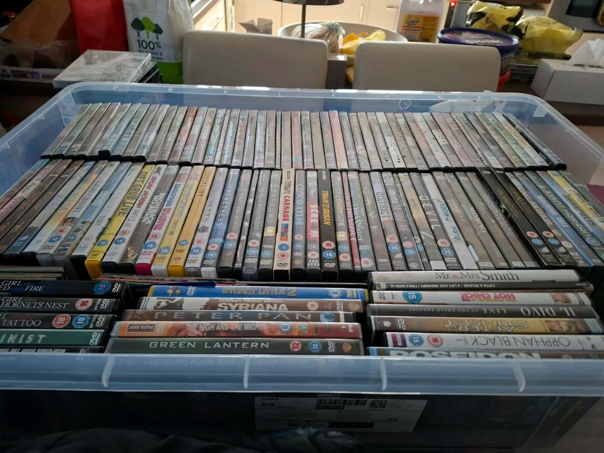 Dvds÷ TV dvd combo. 130approx dvds. - Image 1