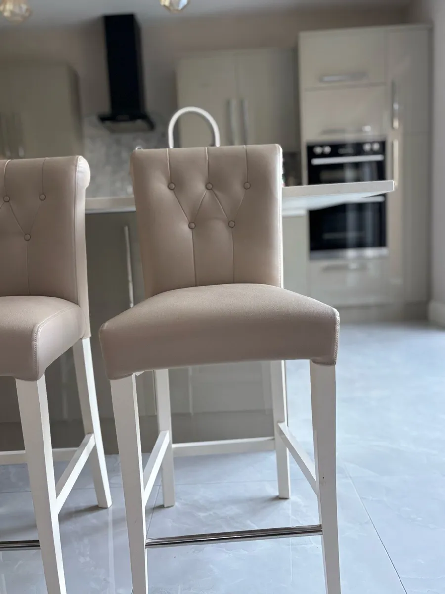 Kitchen Island Chairs x 4 - Image 3