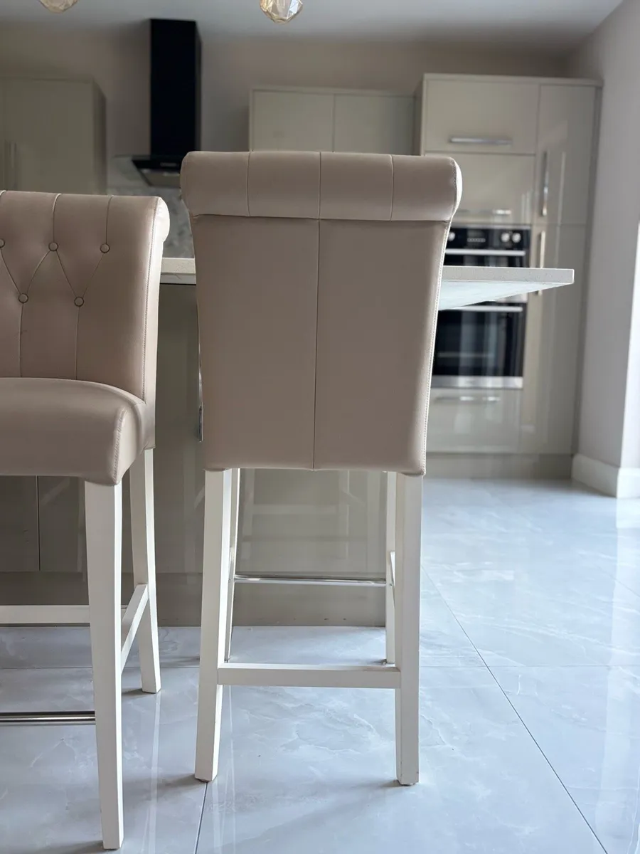Kitchen Island Chairs x 4 - Image 4