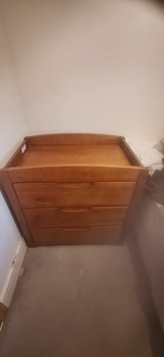 Baby changing unit - Image 1