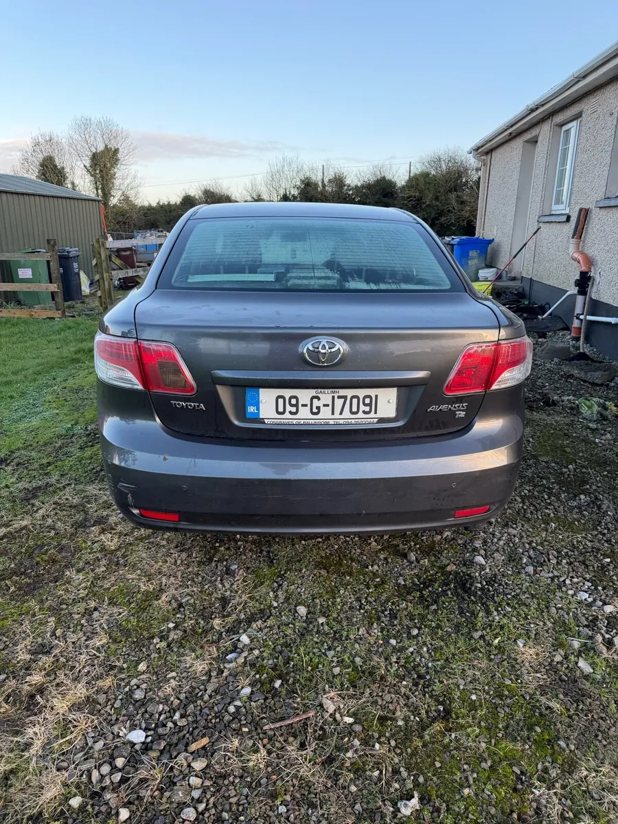 Toyota Adventus 2009 nct till April - Image 4