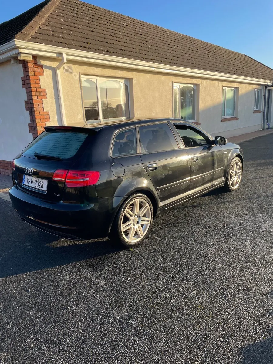 Audi A3 S-Line 2.0 TDI 2011 - Image 4