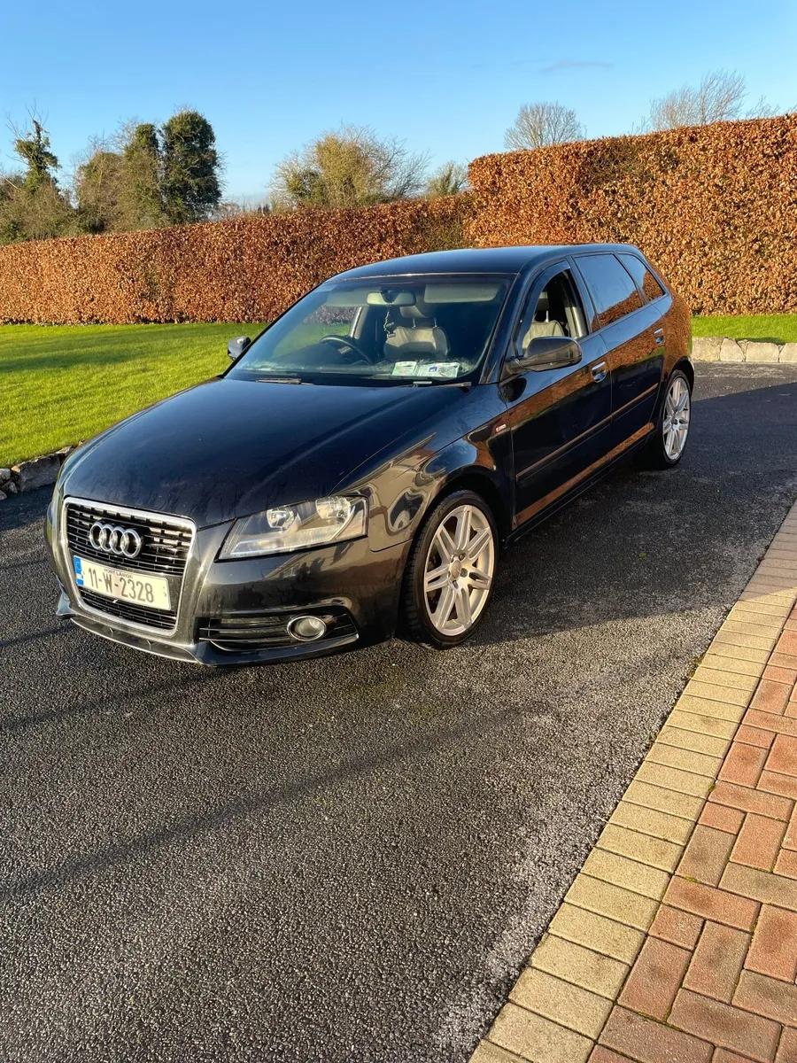 Audi A3 S-Line 2.0 TDI 2011 - Image 1
