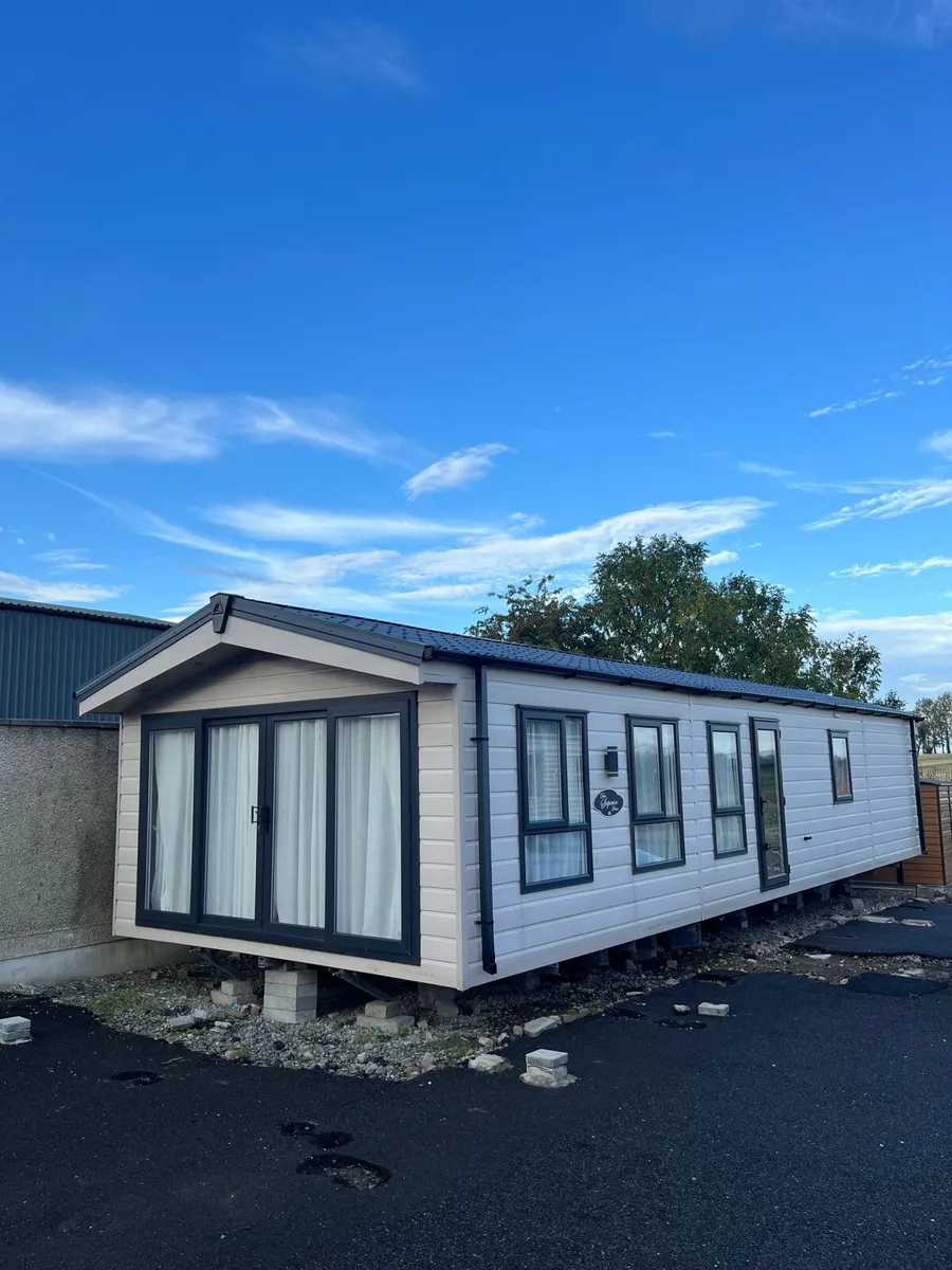 Mobile home - Image 1