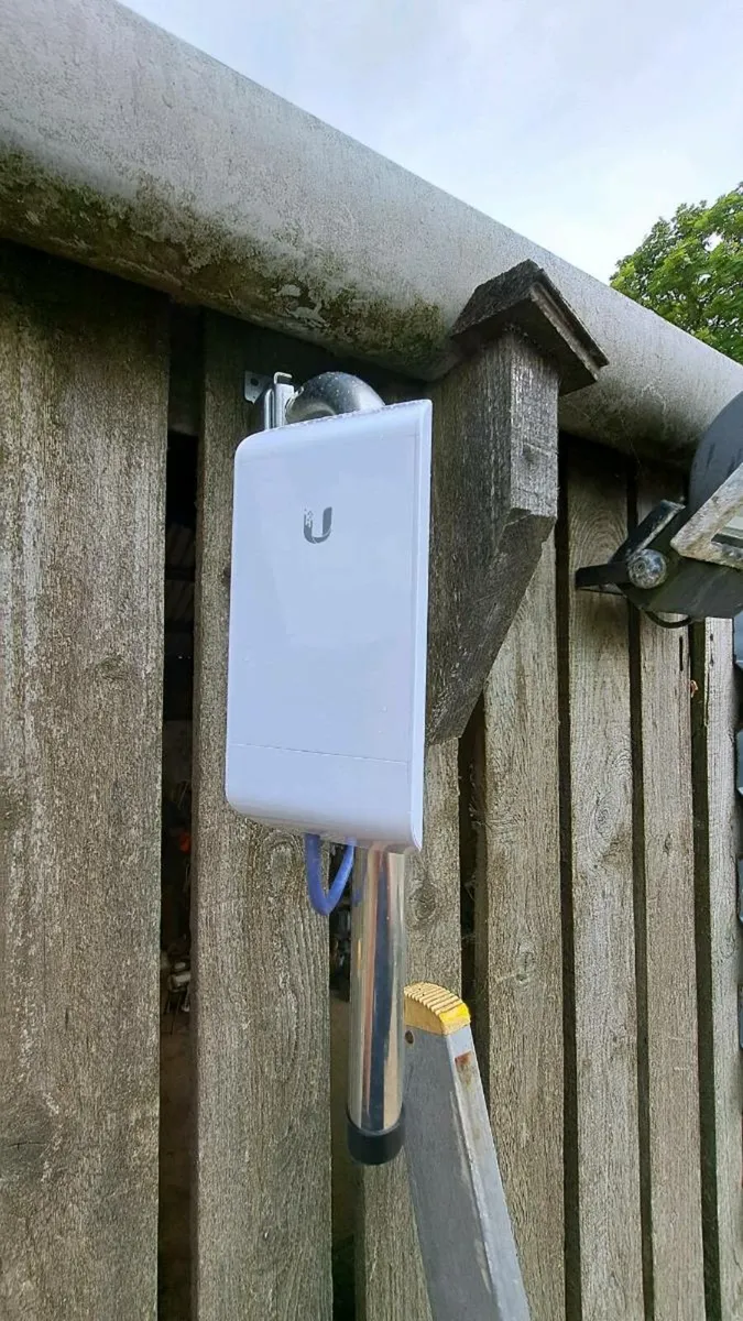 Wi Fi booster & Range extender - Image 1