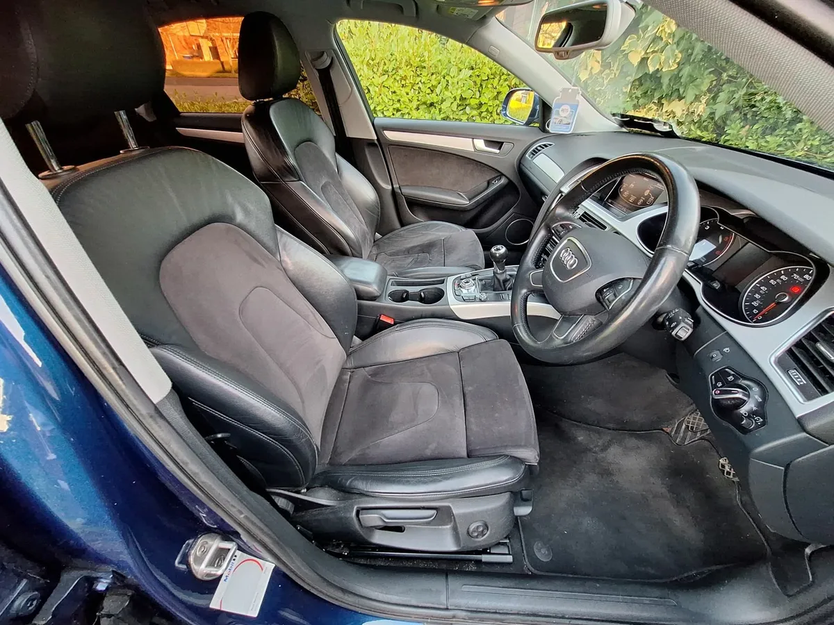 Audi A4 2015 - Image 3