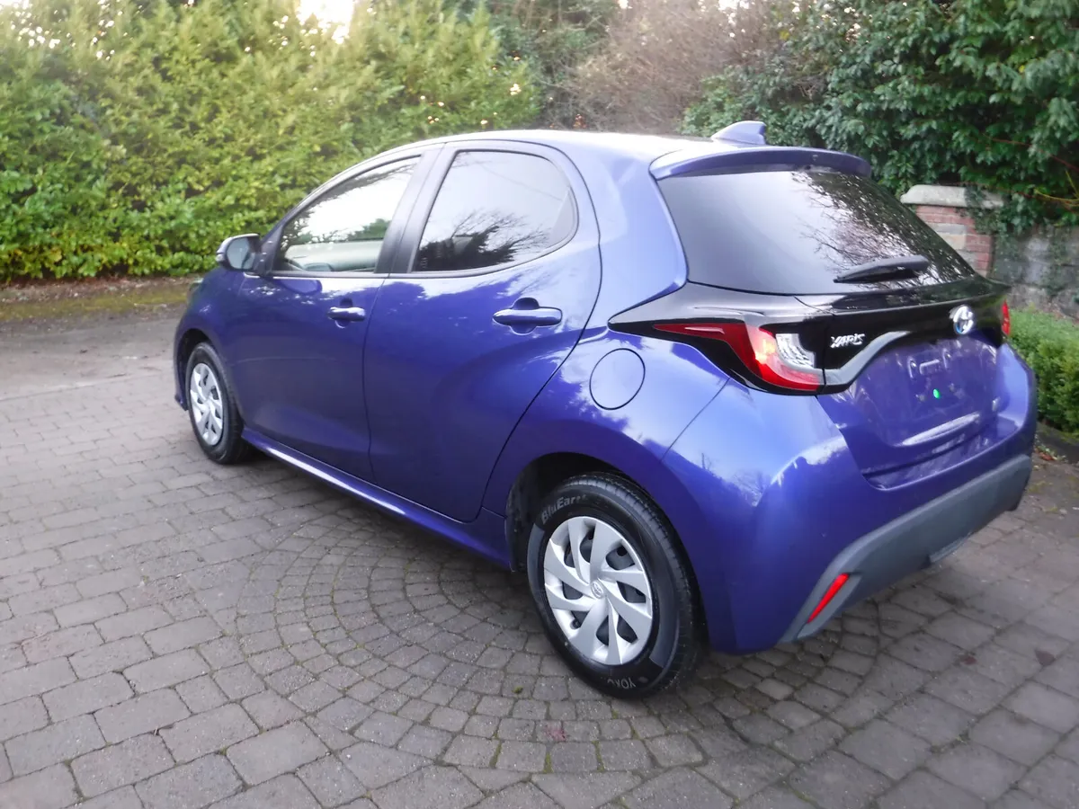 TOYOTA YARIS 1.5 AUTO HYBRID CARPLAY+ANDROID - Image 4