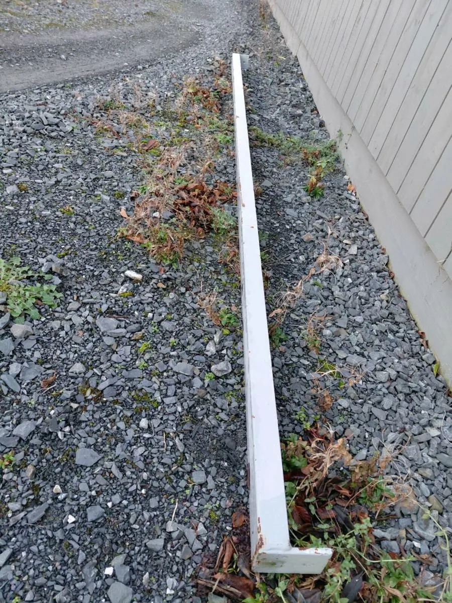 Steel channel - Image 1