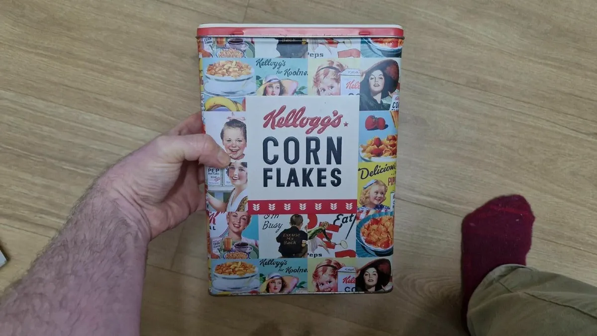 Kellogg's Retro Cereal Tin - Image 1
