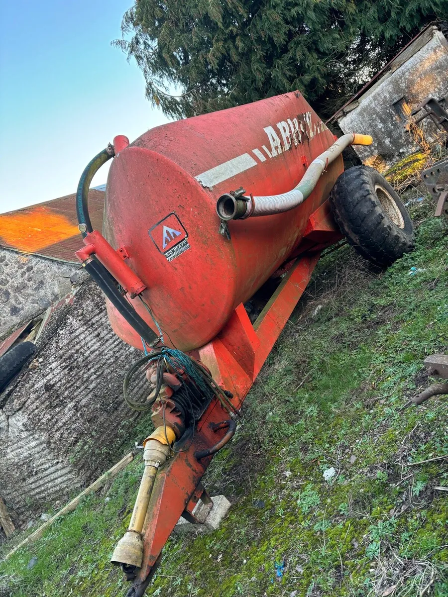 Abbey 2000 gallon tanker - Image 3