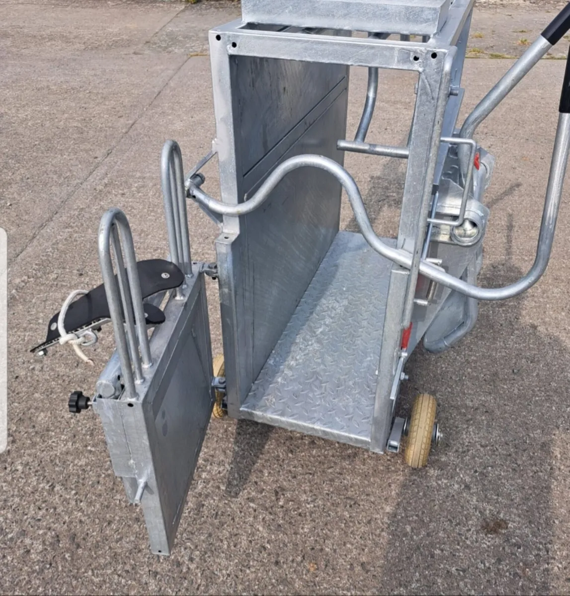 Calf Crate - Image 3