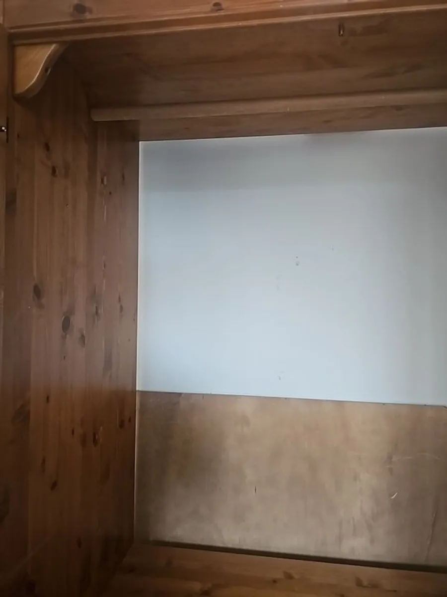 Wardrobe - Image 4