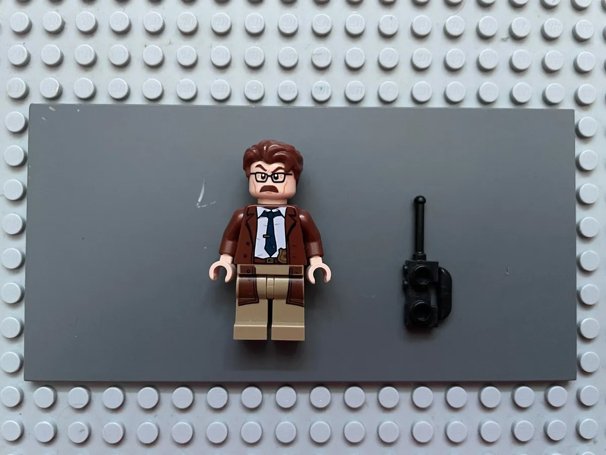 lego super heroes sh0591 Commissioner Gordon fig - Image 1