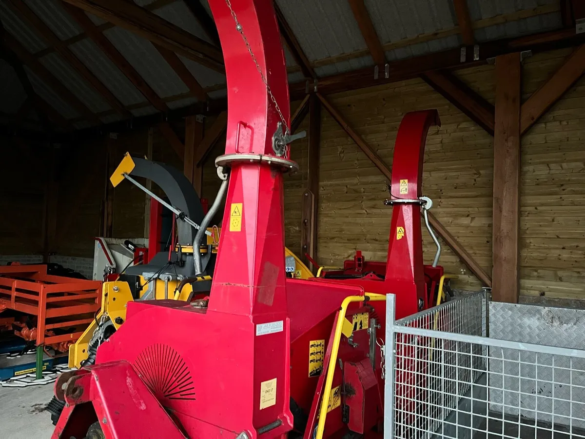 TP 250 wood chippers x2 - Image 2
