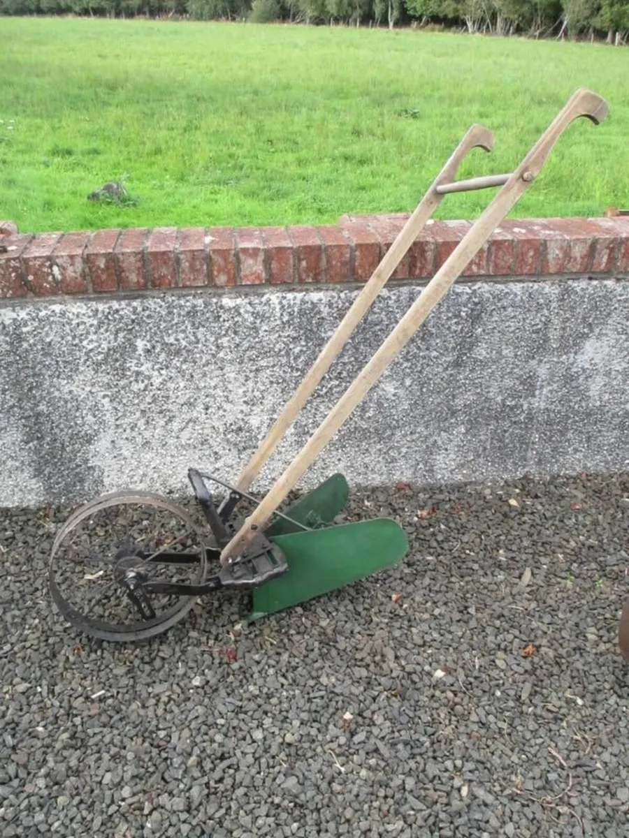 Antique Planet Junior Hand Plough - Image 1