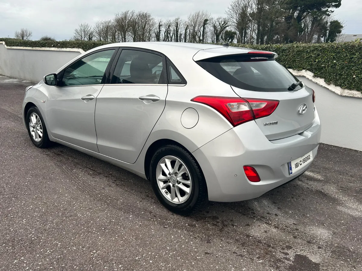 Hyundai i30 2016 low miles NCT tax - Image 3