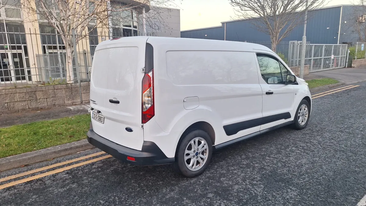 Ford Connect LWB Trend 2022 - Image 4