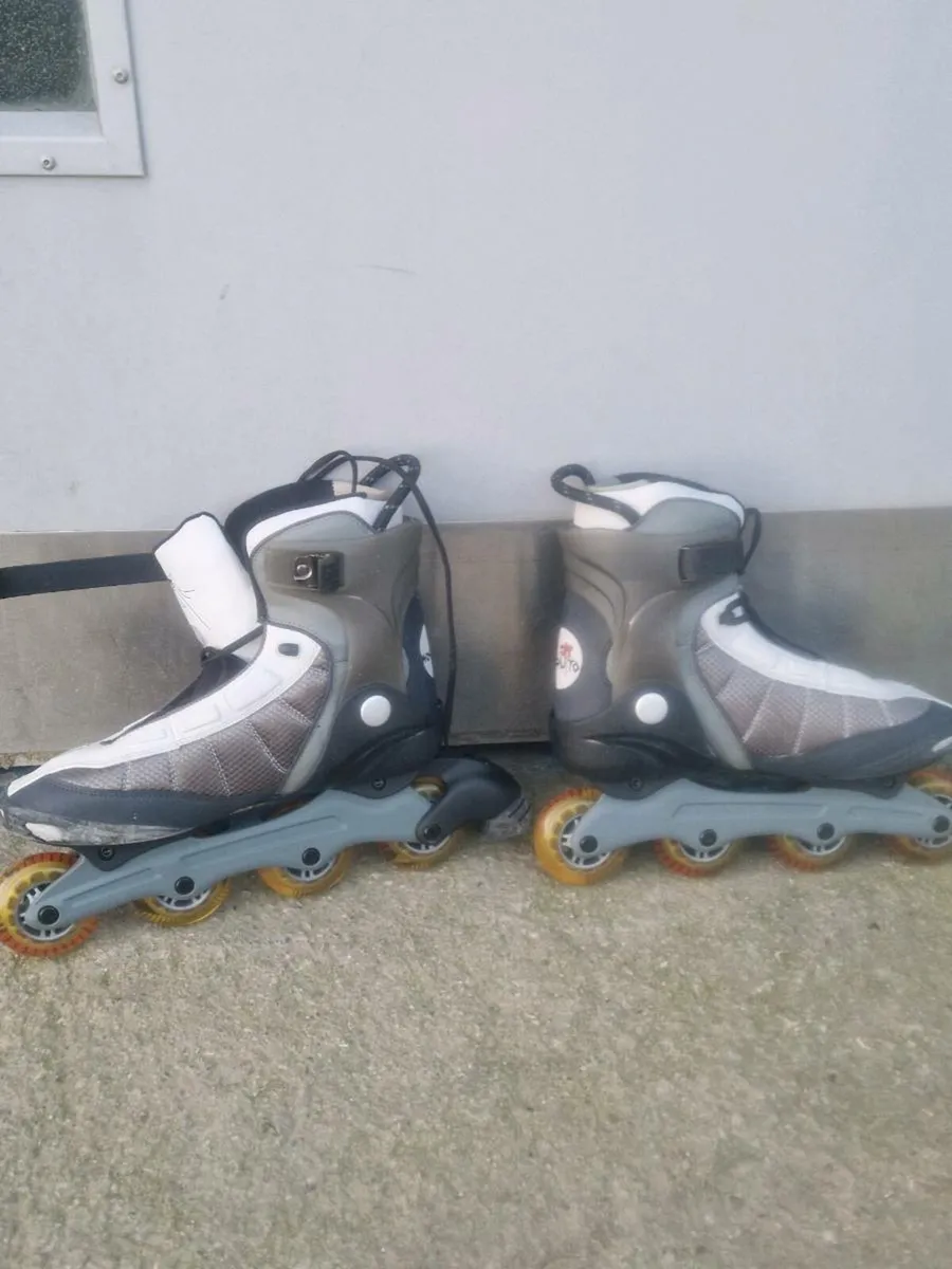 Roller Blades - Image 3