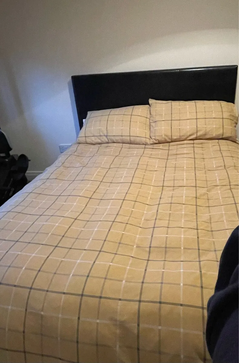 5ft King size Bed & Mattress - Image 2