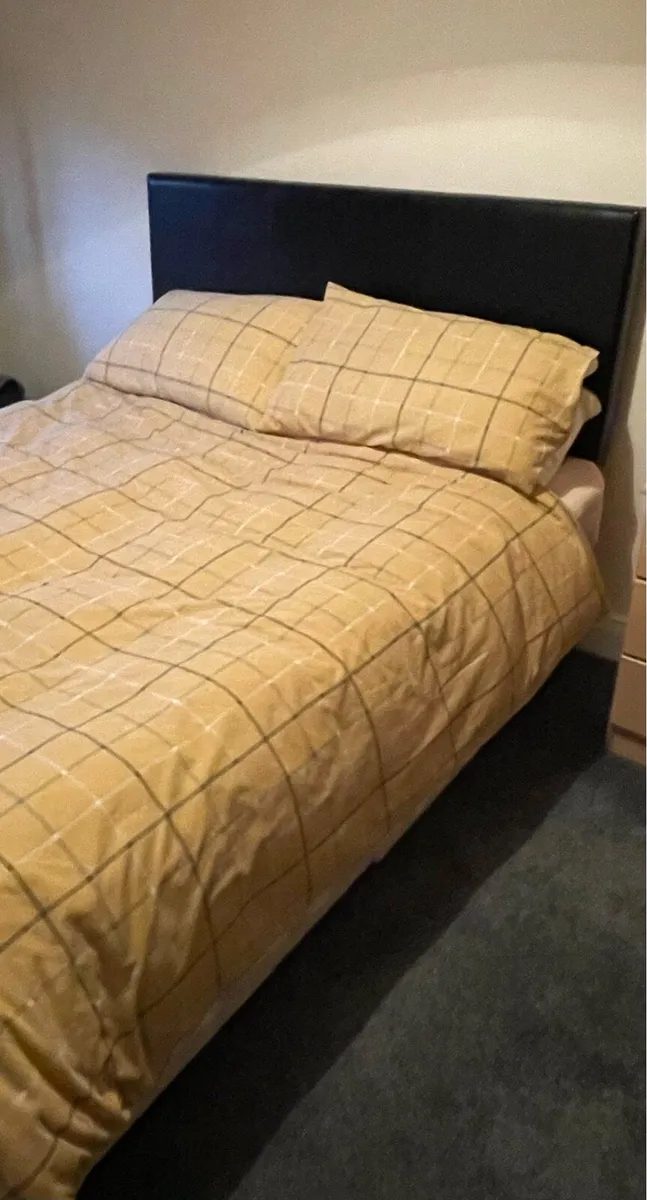 5ft King size Bed & Mattress - Image 3