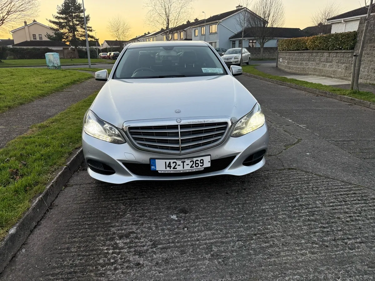 Mercedes E 220 Automatic - Image 3