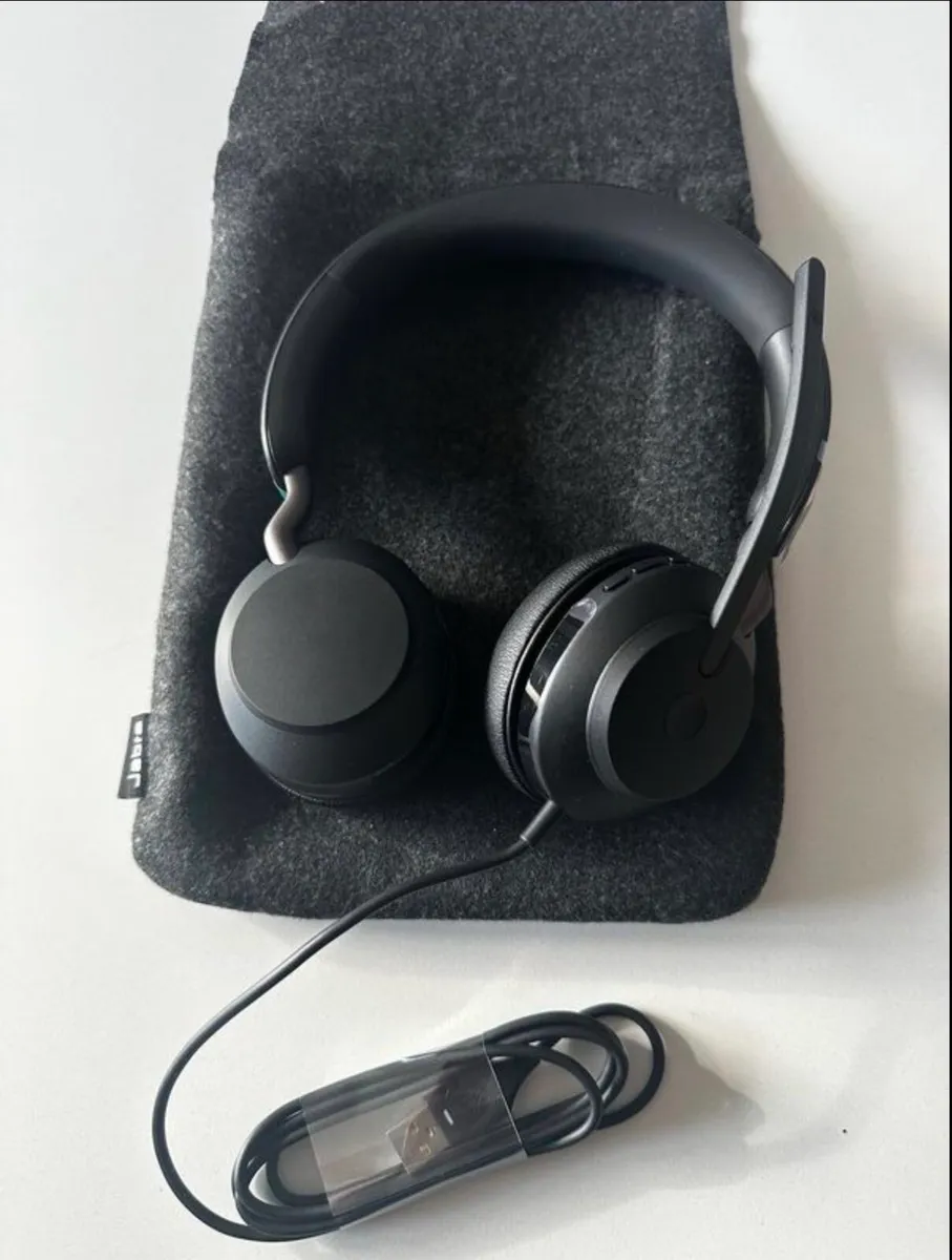 Jabra Evolve2  UC40 Headset - Image 1